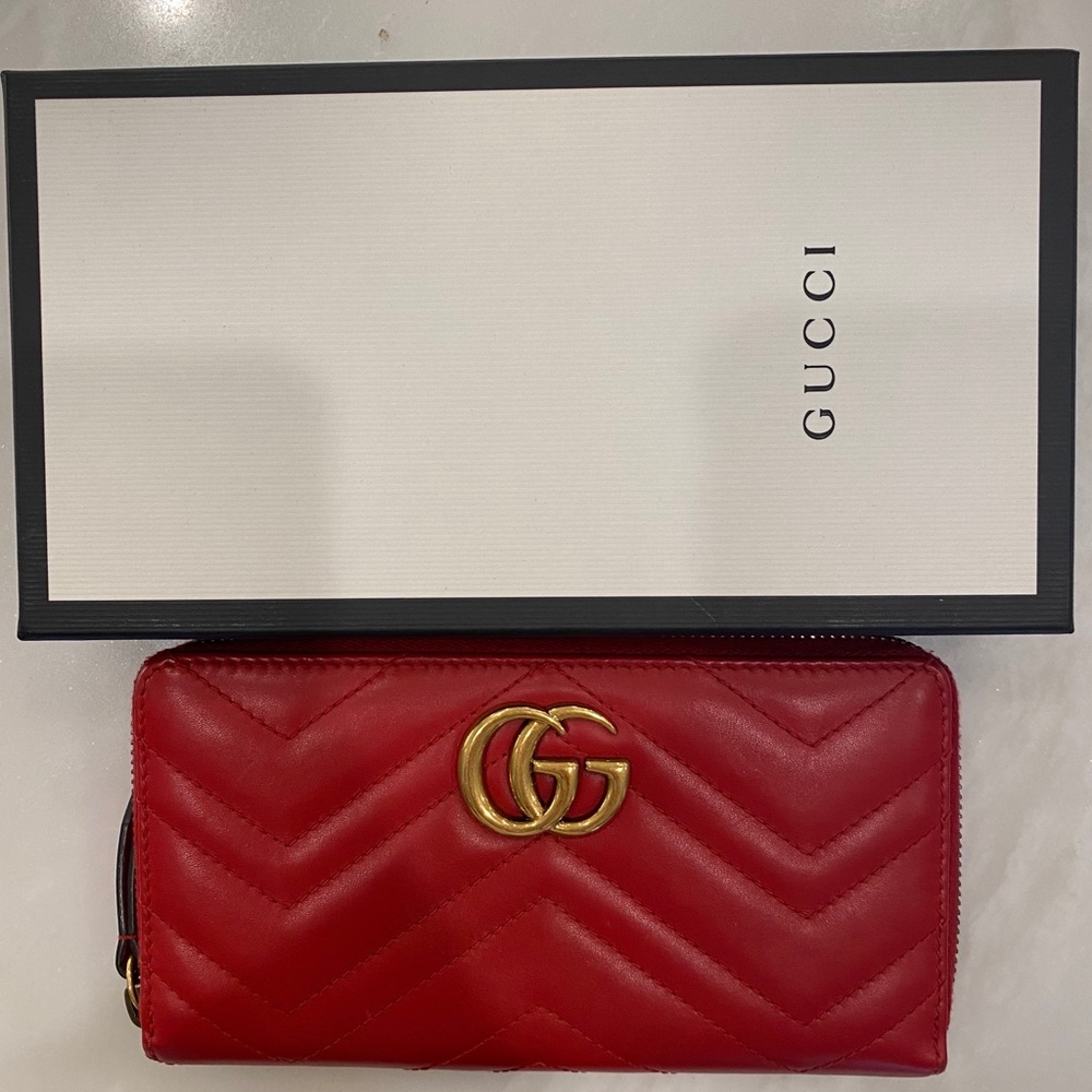 Gucci marmont quilted leather wallet